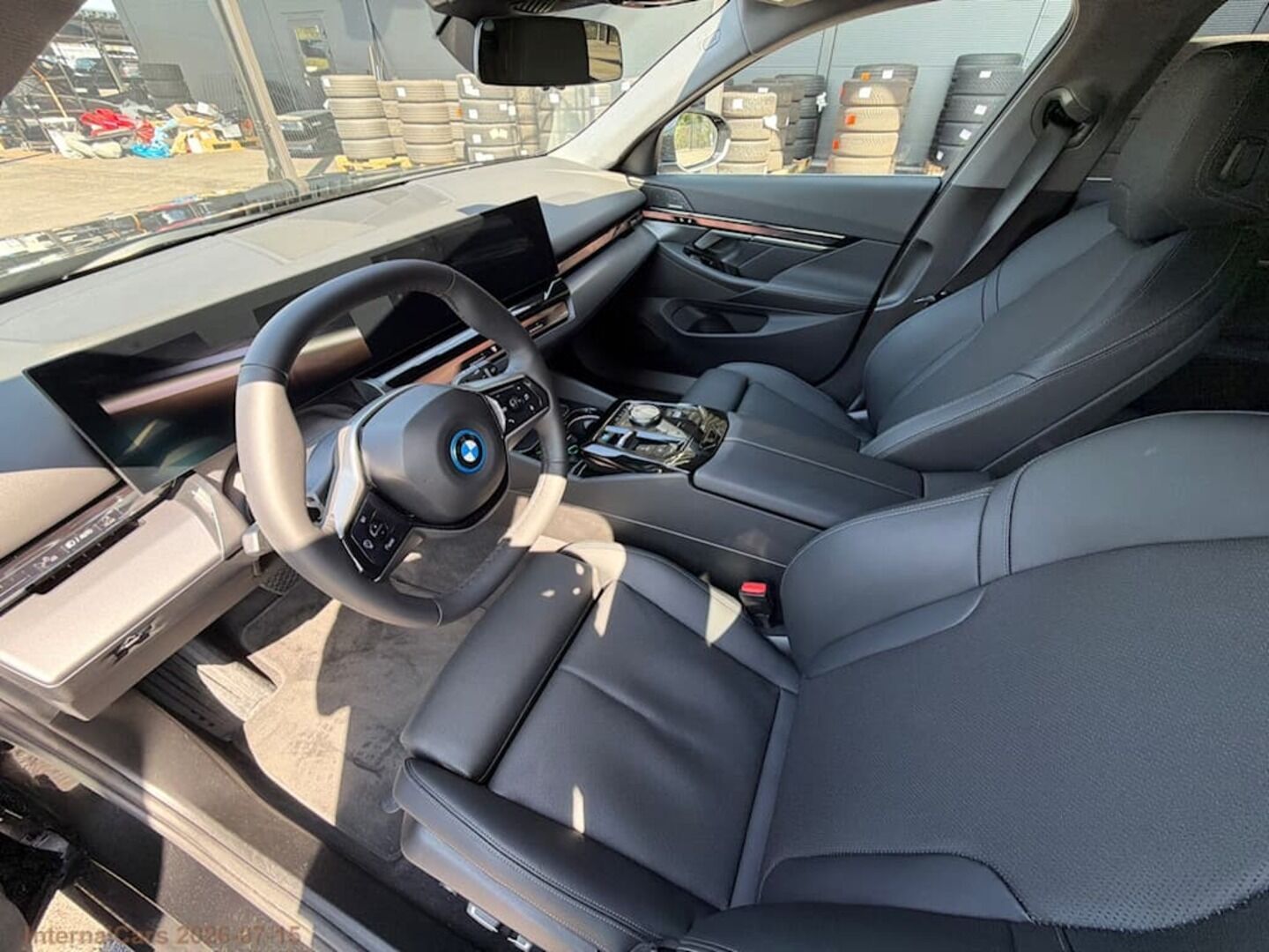 BMW I5 iso kuva 2