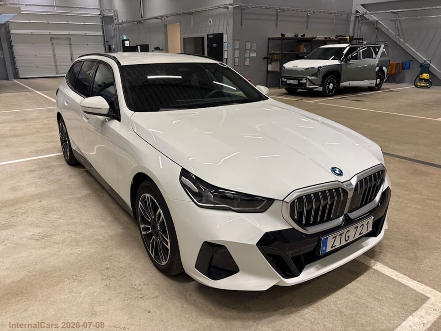 BMW I5 iso kuva 4