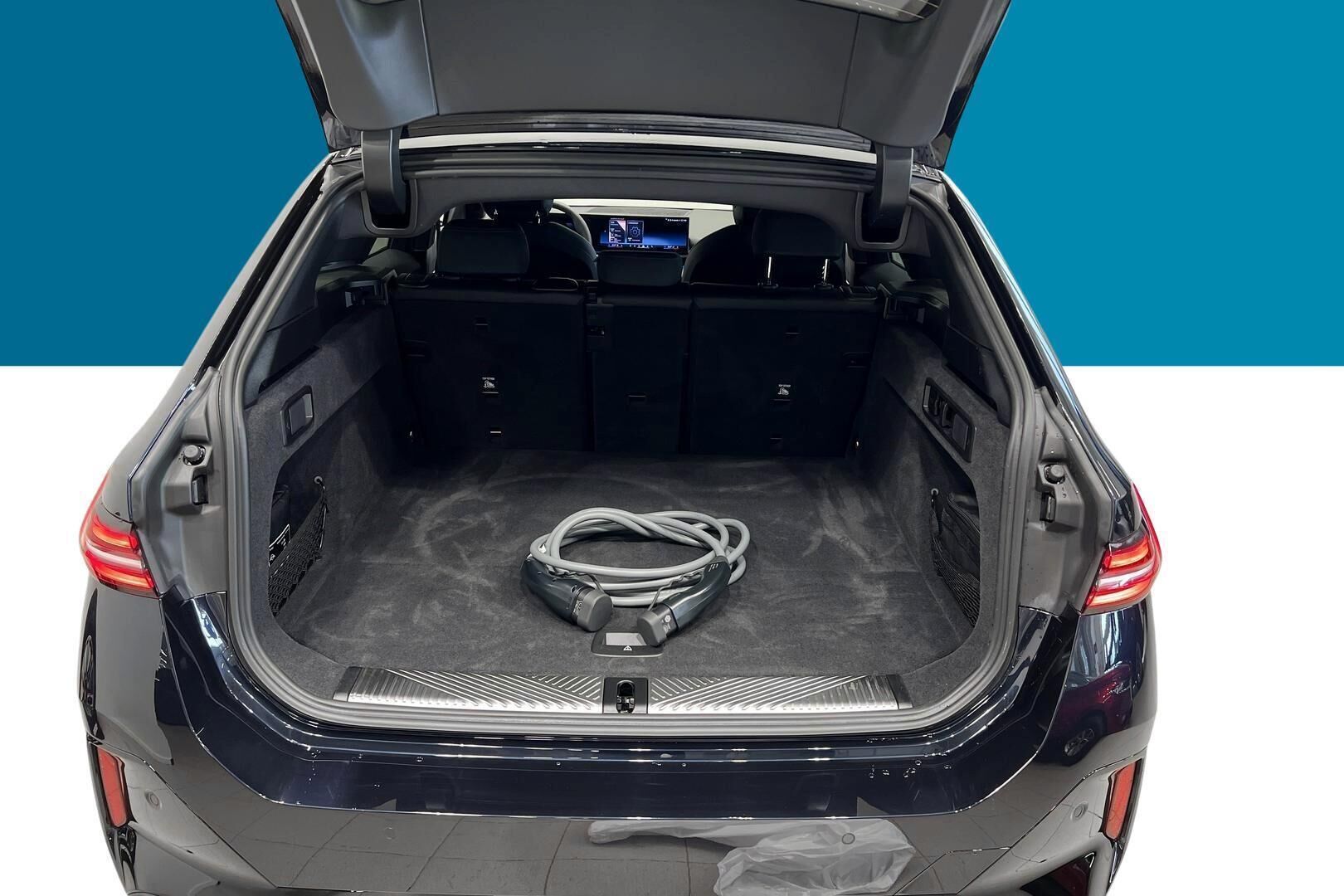BMW I5 iso kuva 11