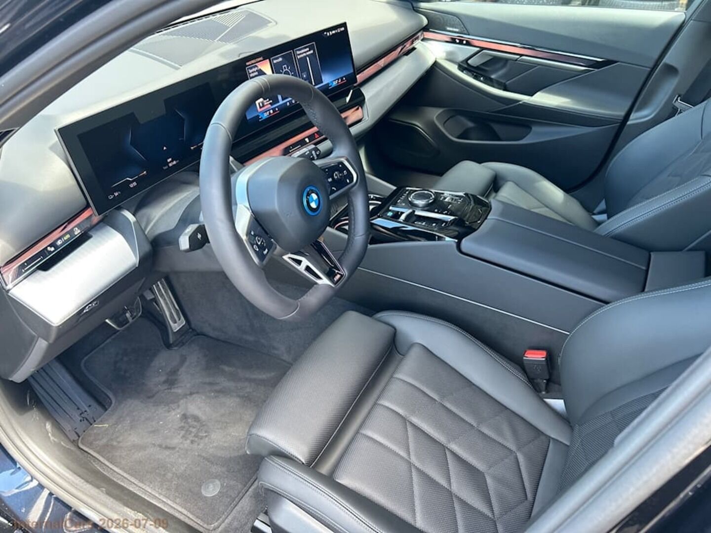 BMW I5 iso kuva 2