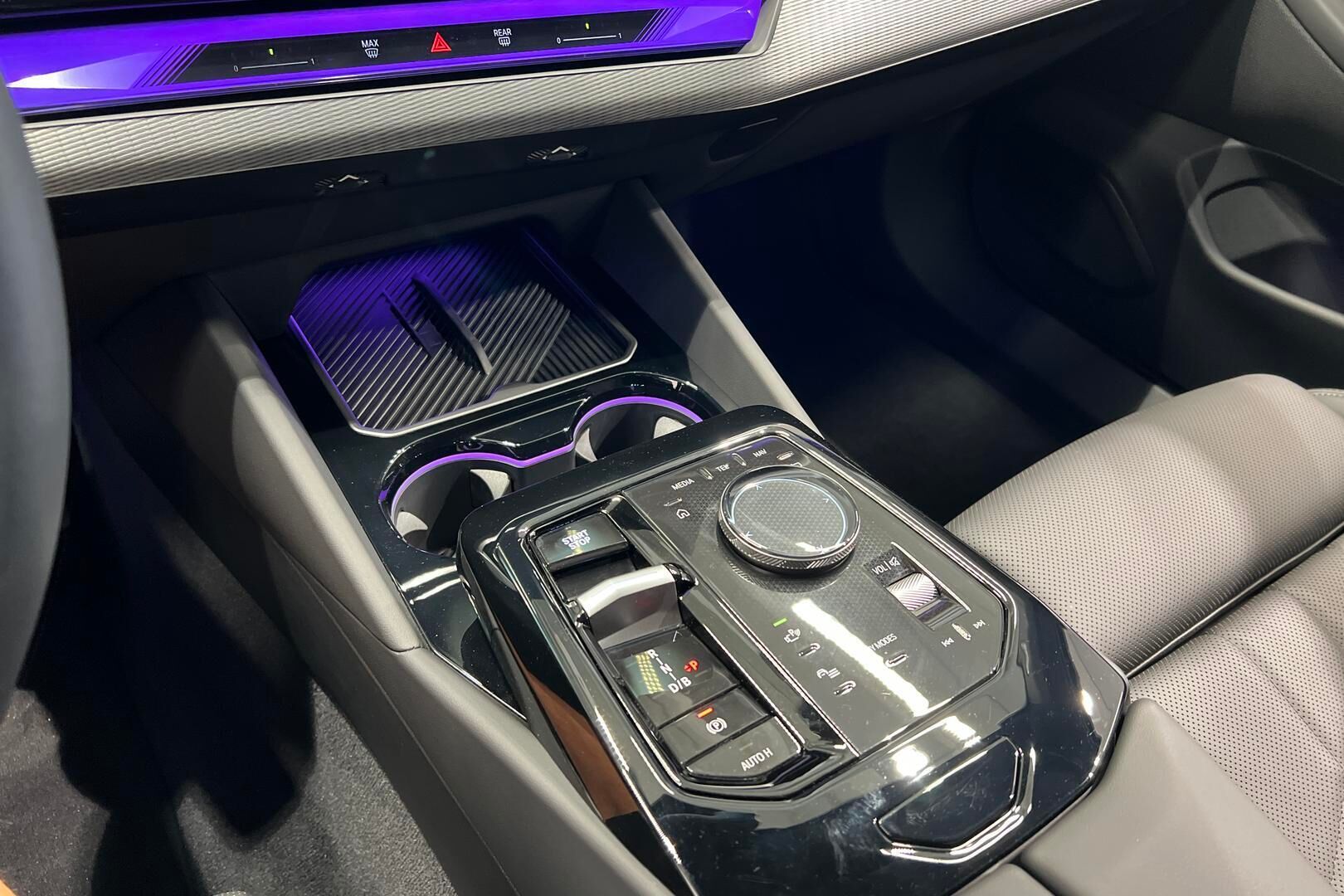 BMW I5 iso kuva 24