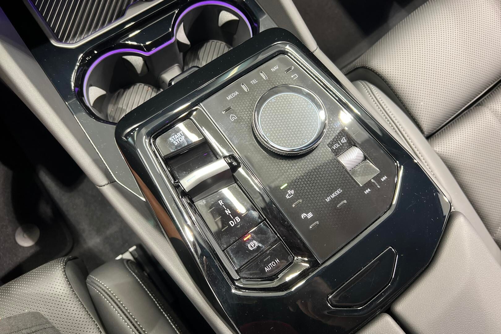 BMW I5 iso kuva 25