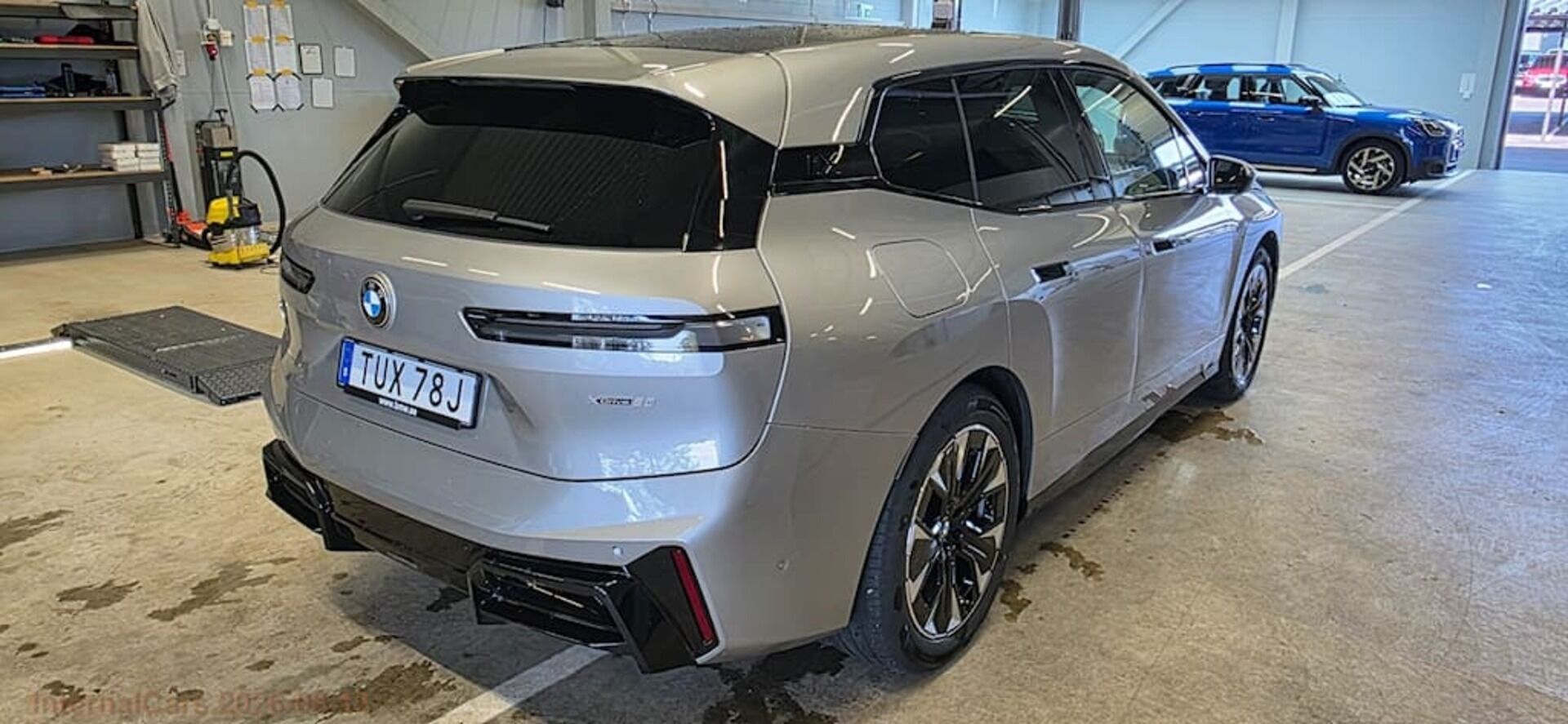 BMW IX iso kuva 3