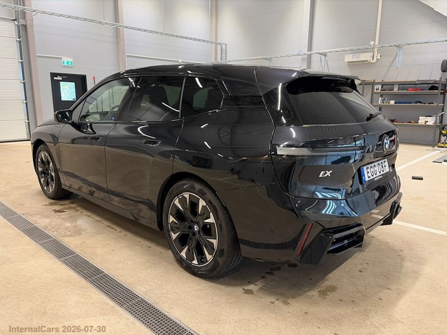 BMW IX iso kuva 3