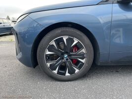 BMW IX esikatselu 1