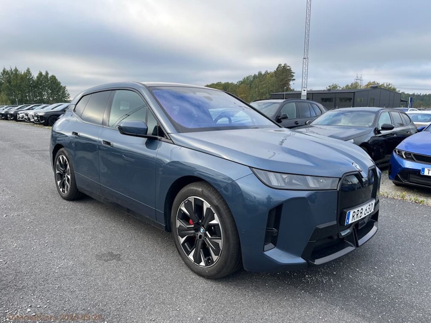 BMW IX iso kuva 10