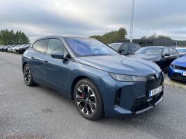 BMW IX esikatselu 10