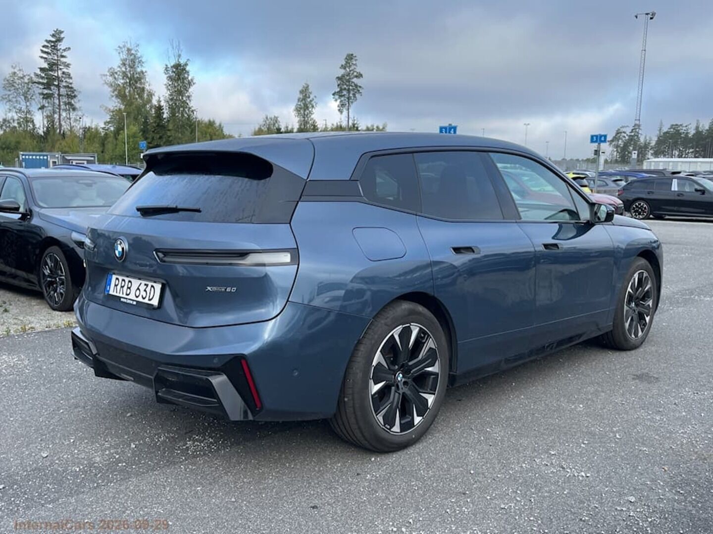 BMW IX iso kuva 8
