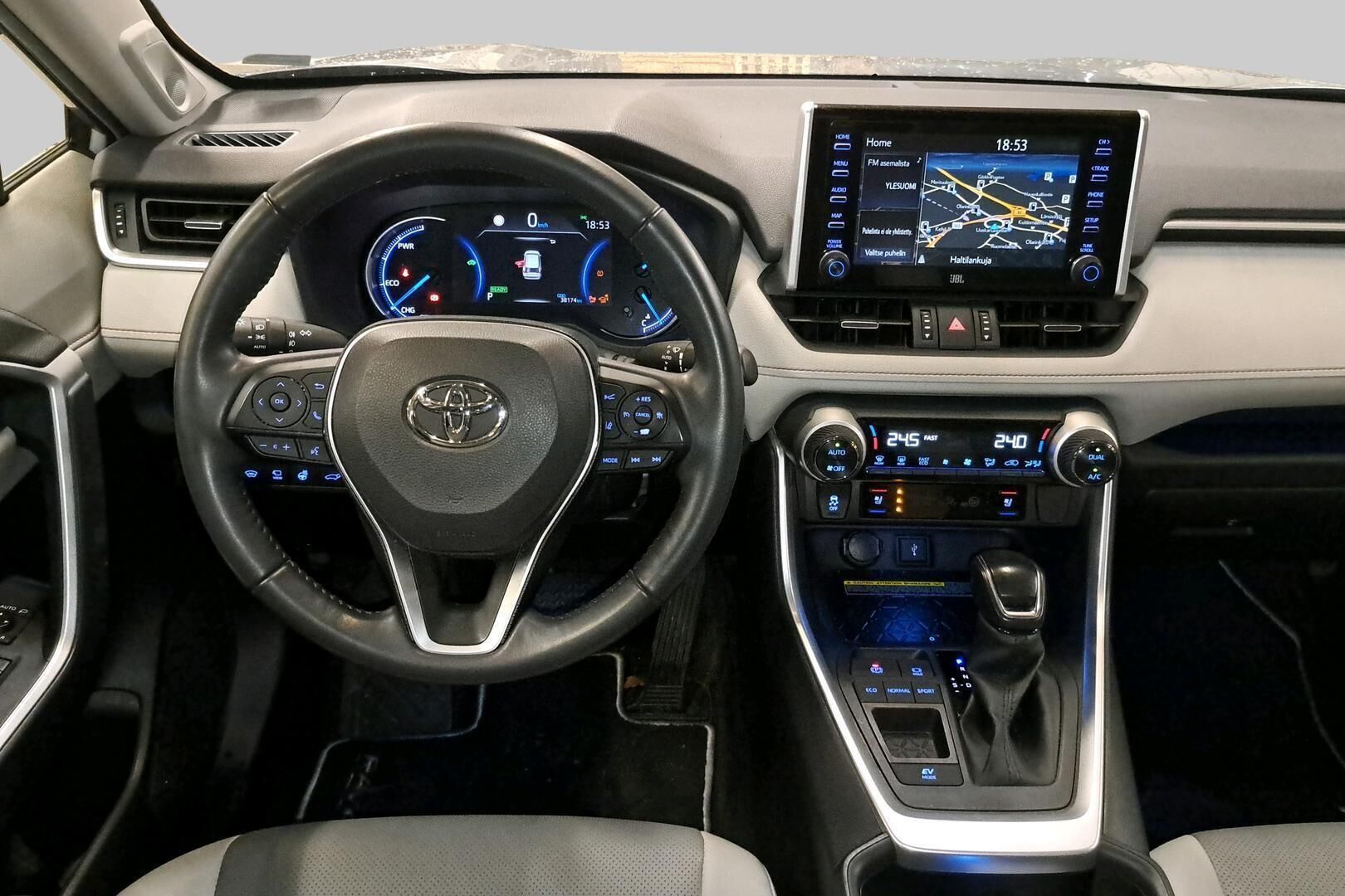 TOYOTA RAV4 iso kuva 1