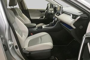 TOYOTA RAV4 esikatselu 3