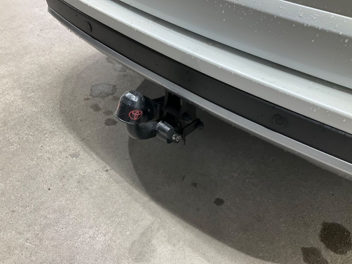 TOYOTA RAV4 iso kuva 2