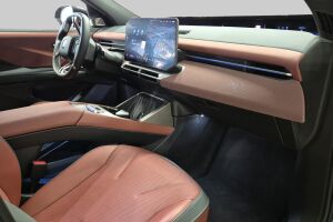 BMW IX3 esikatselu 3