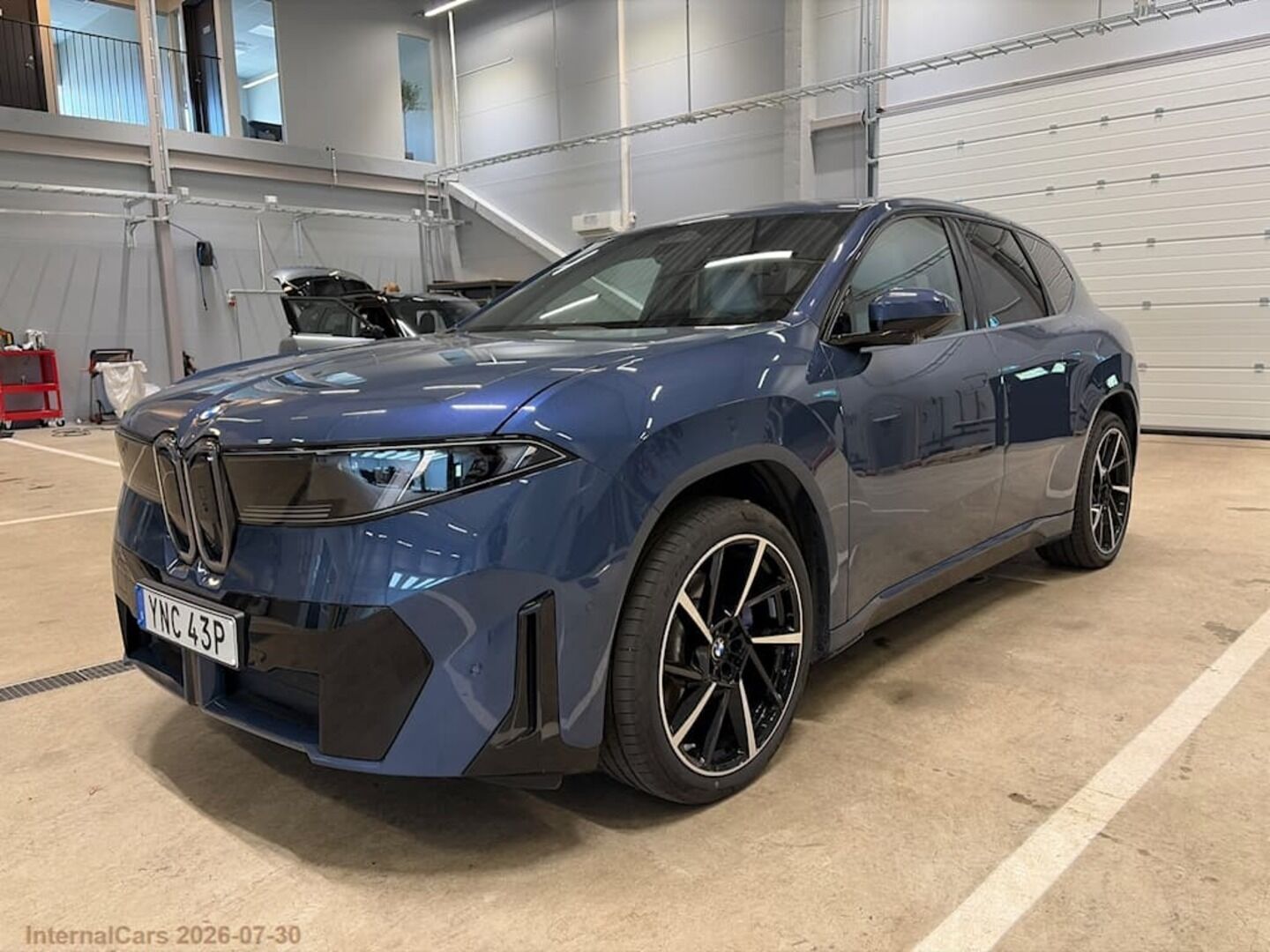 BMW IX3 iso kuva 0