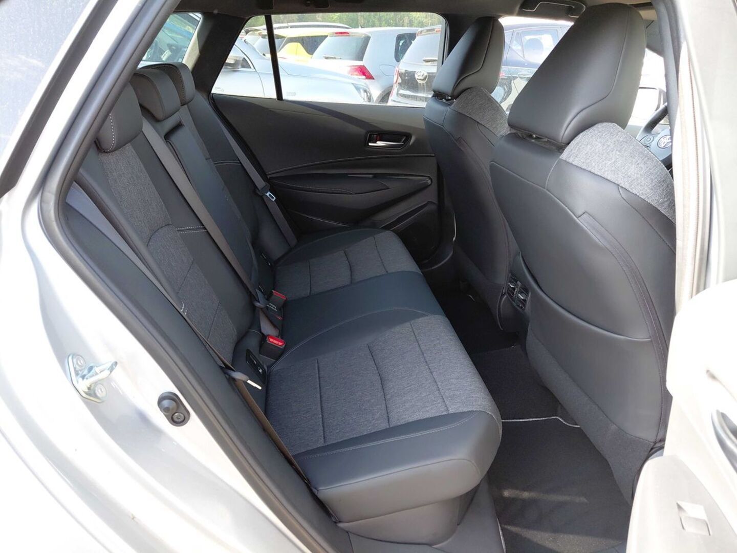 TOYOTA COROLLA iso kuva 2