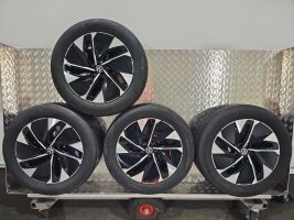 VOLKSWAGEN ID.4 esikatselu 3