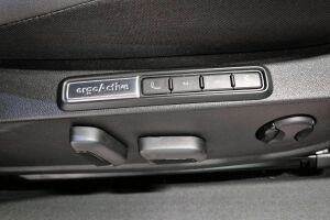 VOLKSWAGEN ID.4 esikatselu 5