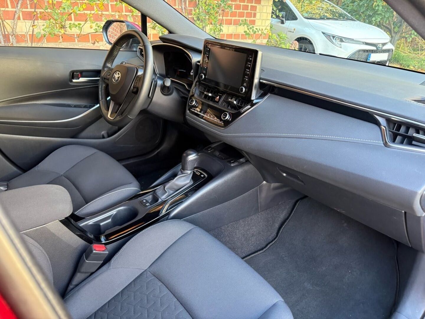 TOYOTA COROLLA iso kuva 1