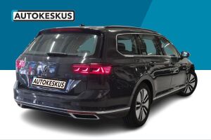 VOLKSWAGEN PASSAT esikatselu 2