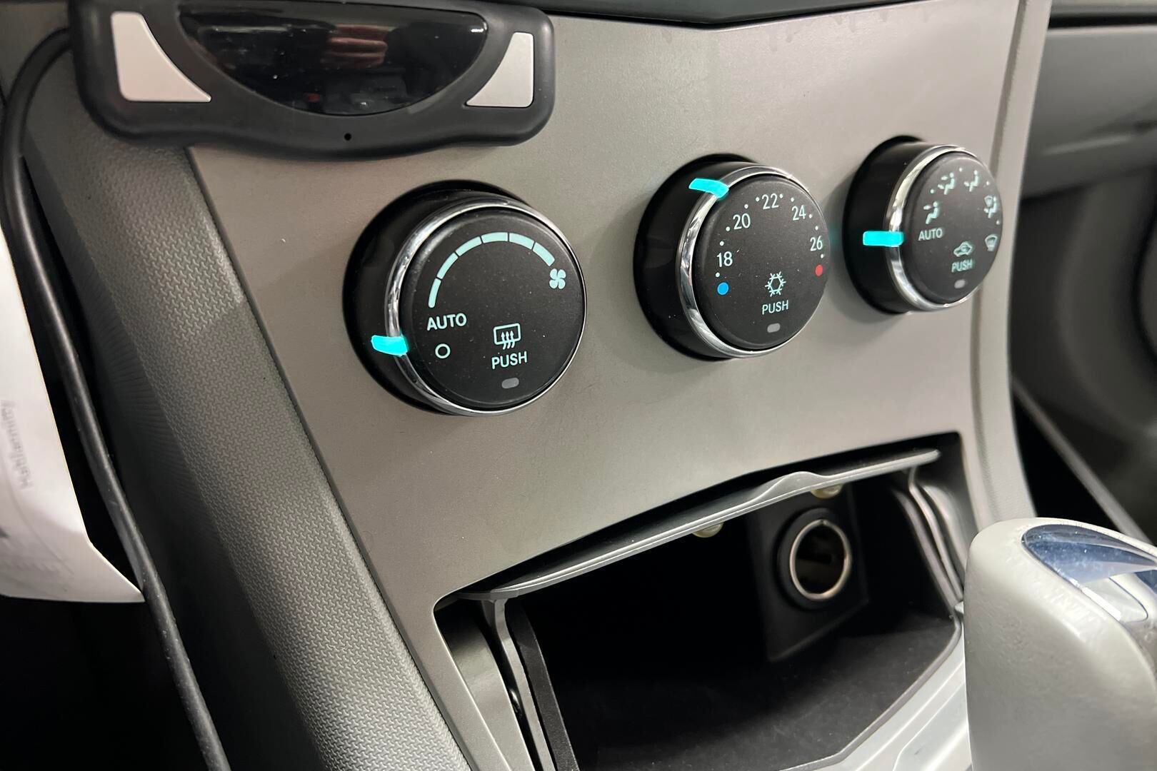 Chrysler Sebring iso kuva 16