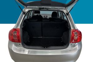 Toyota Auris esikatselu 12