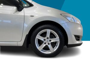 Toyota Auris esikatselu 13