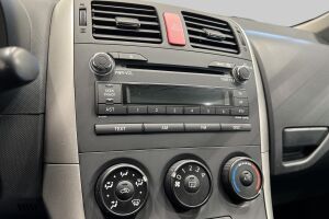 Toyota Auris esikatselu 15