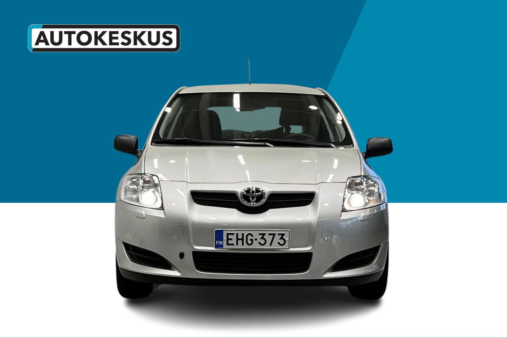 Toyota Auris iso kuva 2