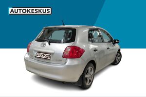 Toyota Auris esikatselu 2