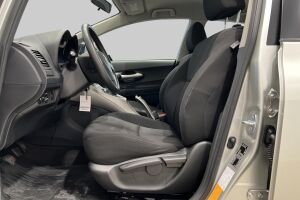 Toyota Auris esikatselu 9