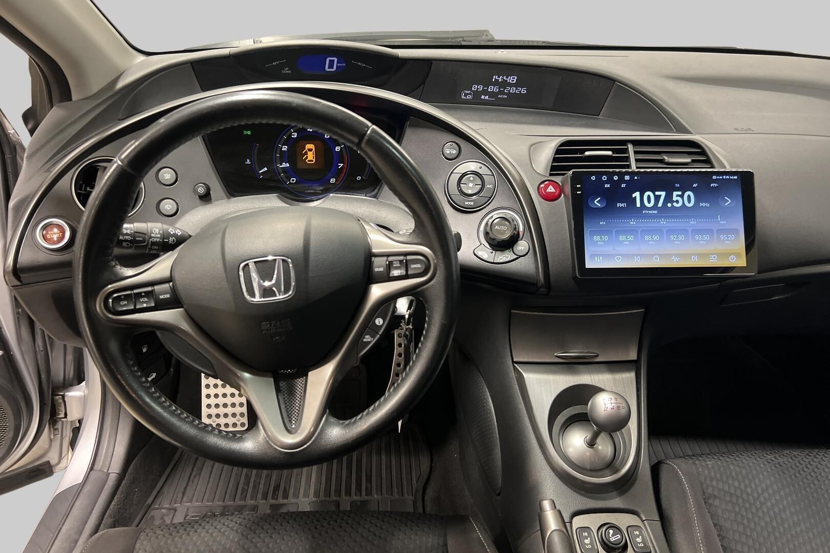 Honda Civic iso kuva 8