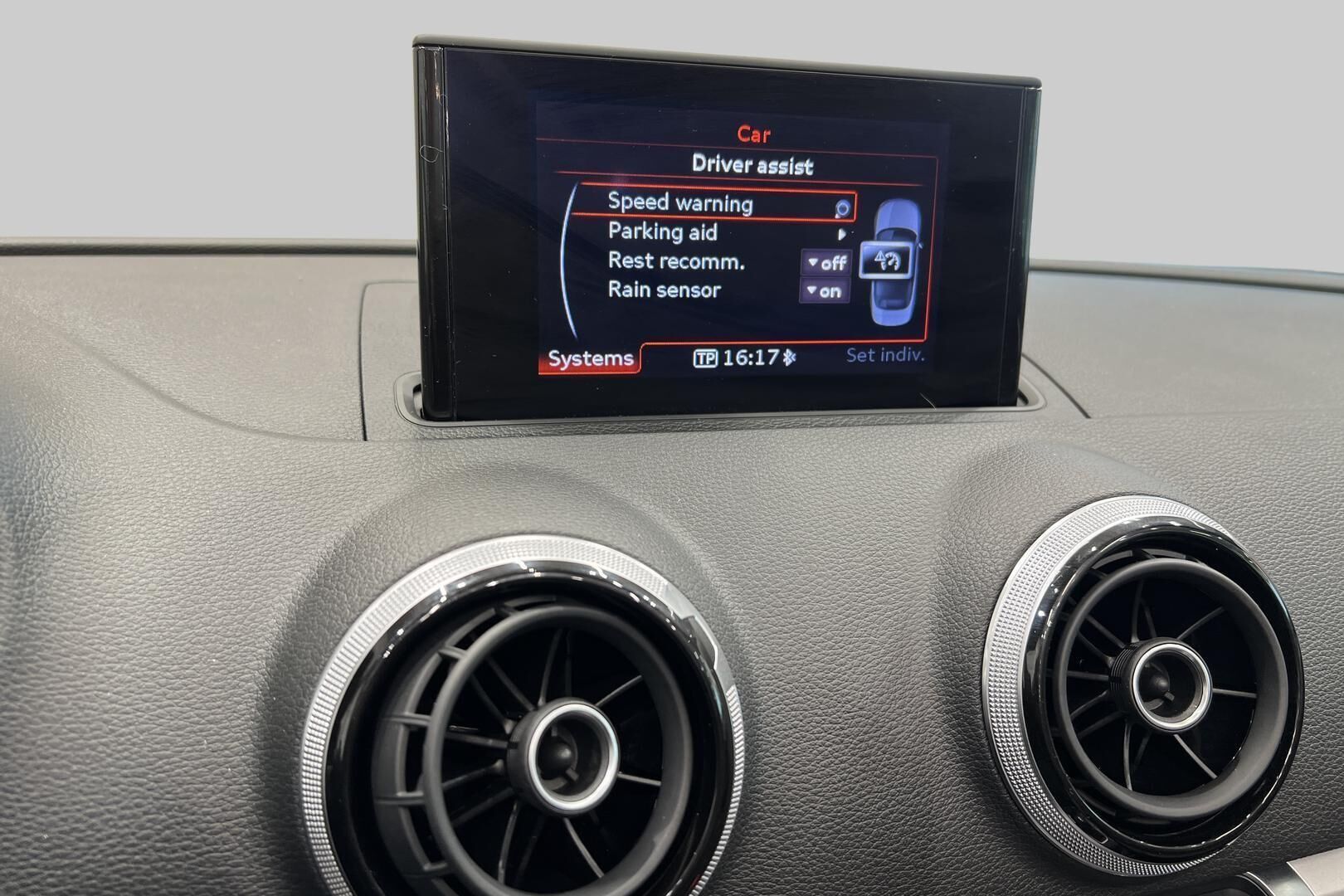 Audi A3 iso kuva 20