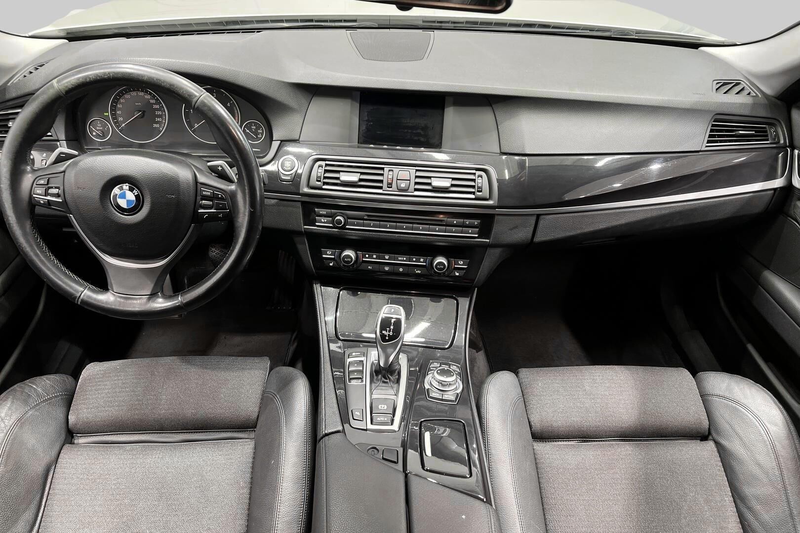 BMW 5-sarja iso kuva 11