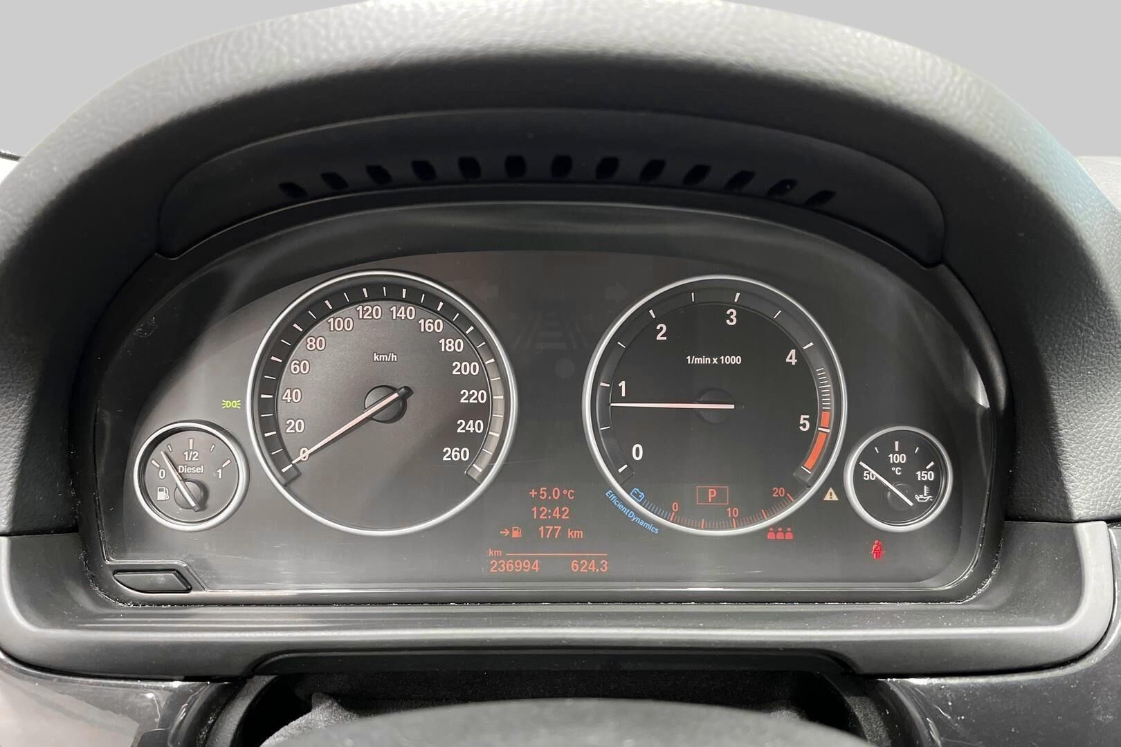 BMW 5-sarja iso kuva 14