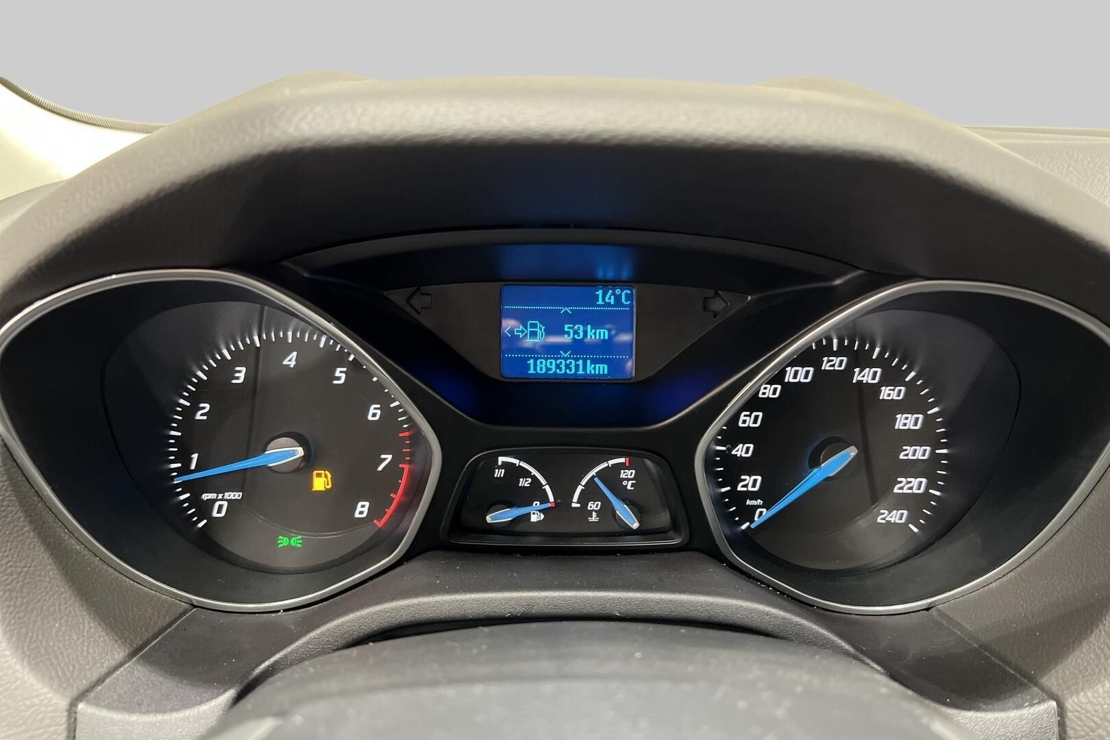 Ford Focus iso kuva 13