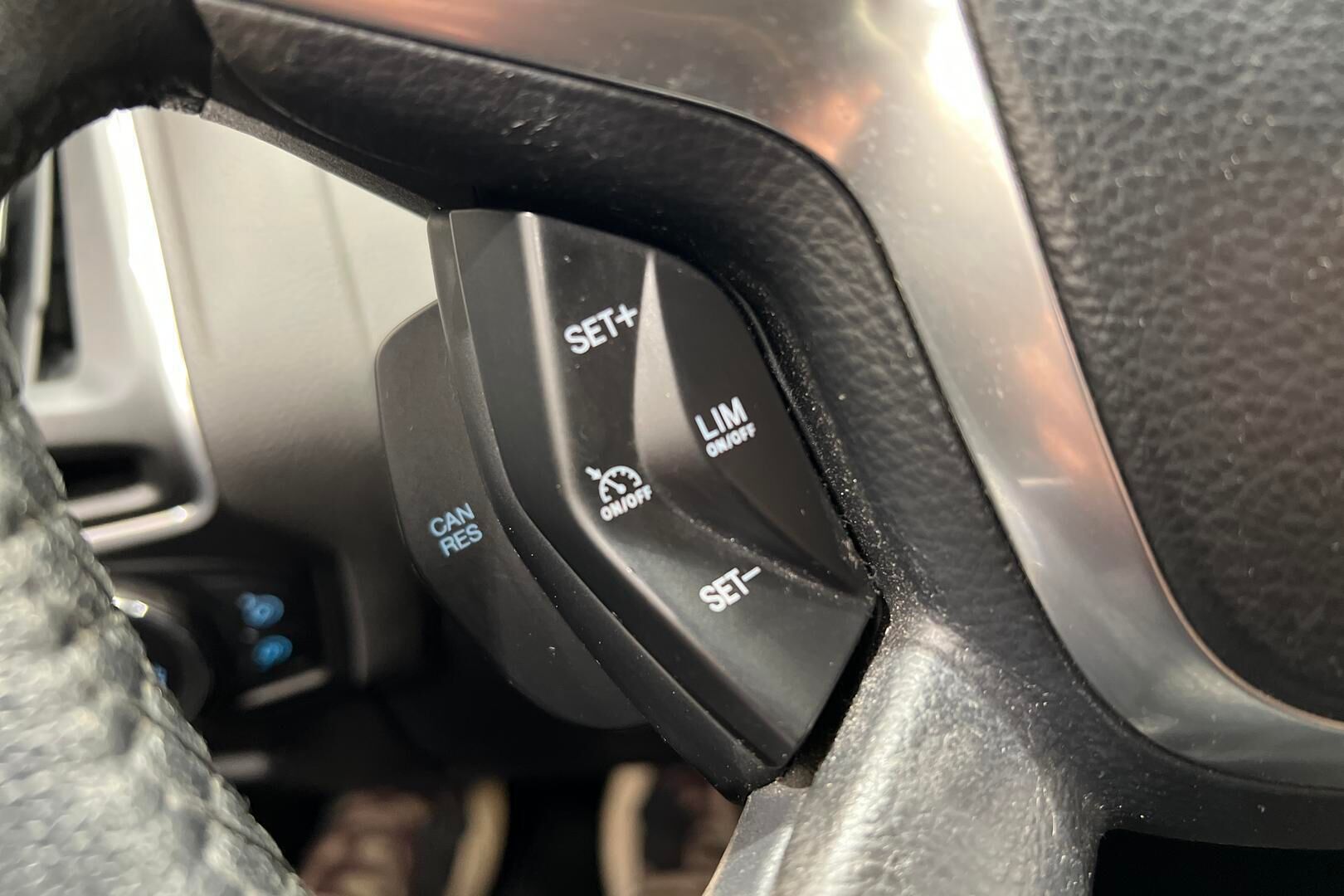 Ford Focus iso kuva 21