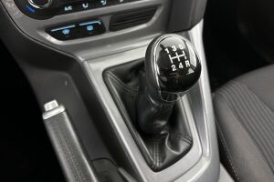 Ford Focus esikatselu 18