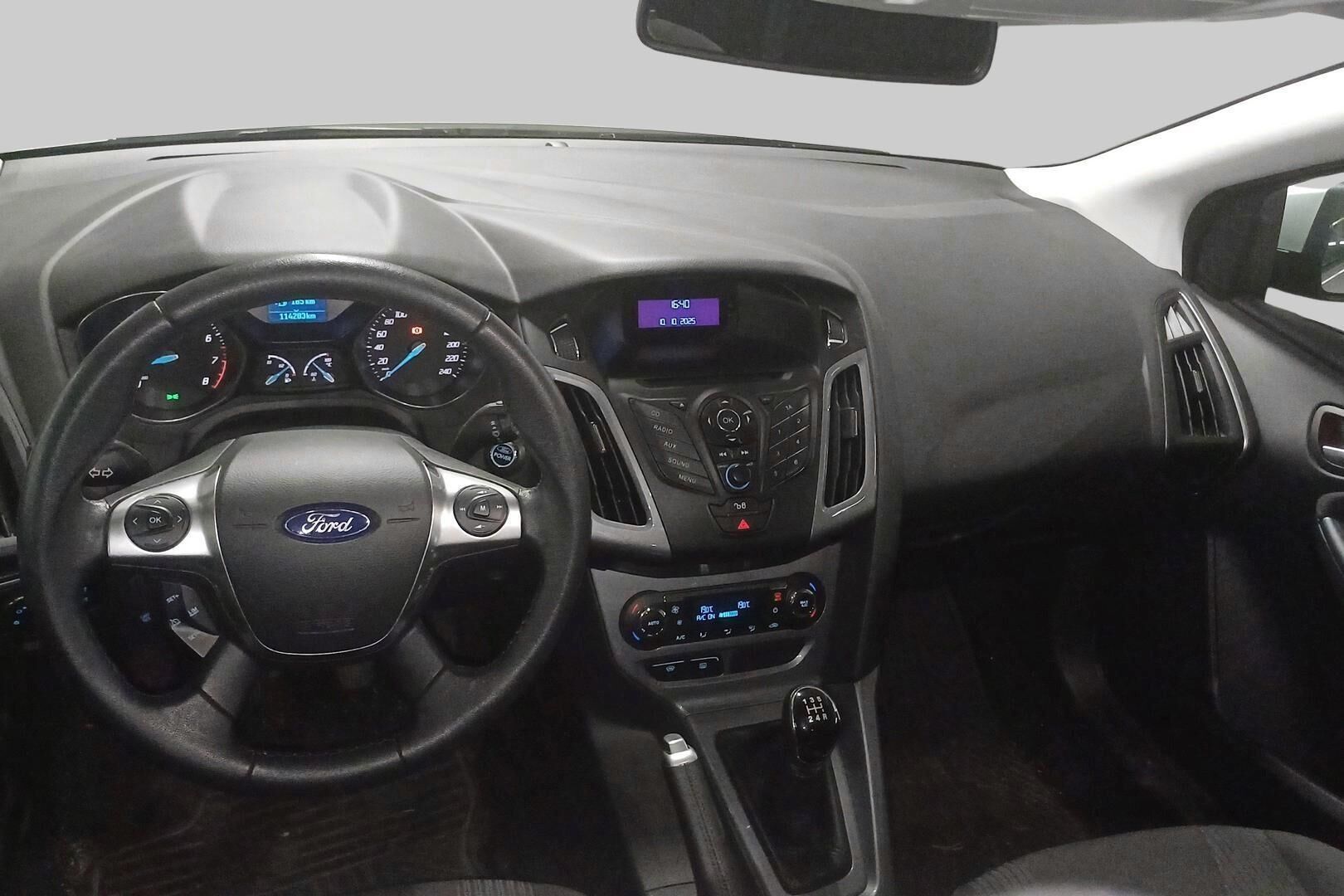 Ford Focus iso kuva 2