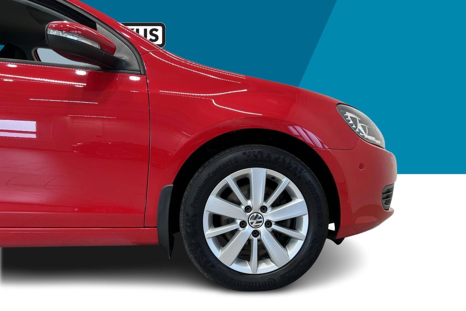 Volkswagen Golf iso kuva 10