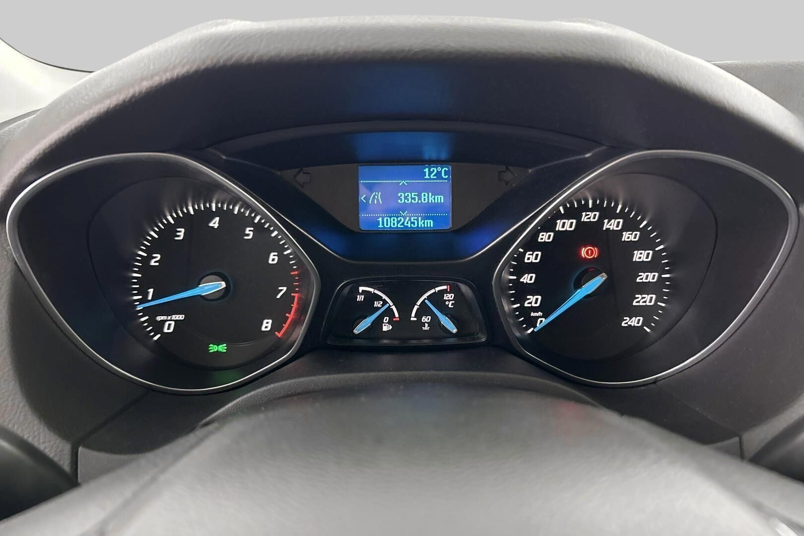 Ford Focus iso kuva 14