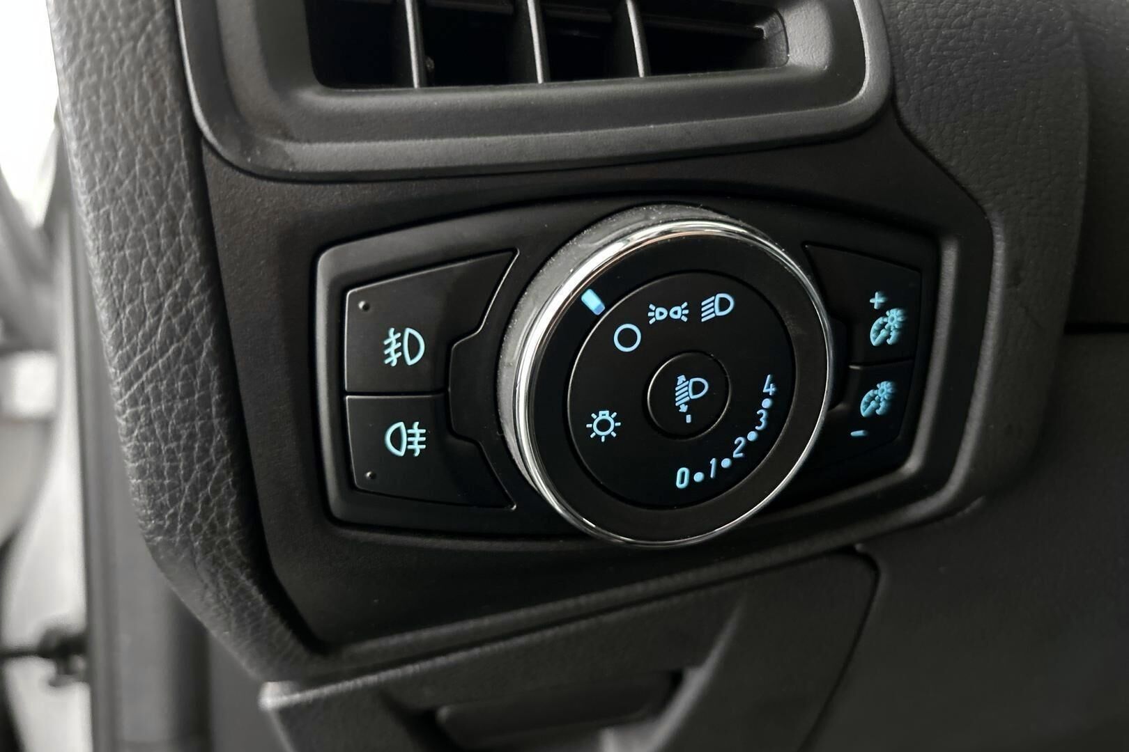 Ford Focus iso kuva 22