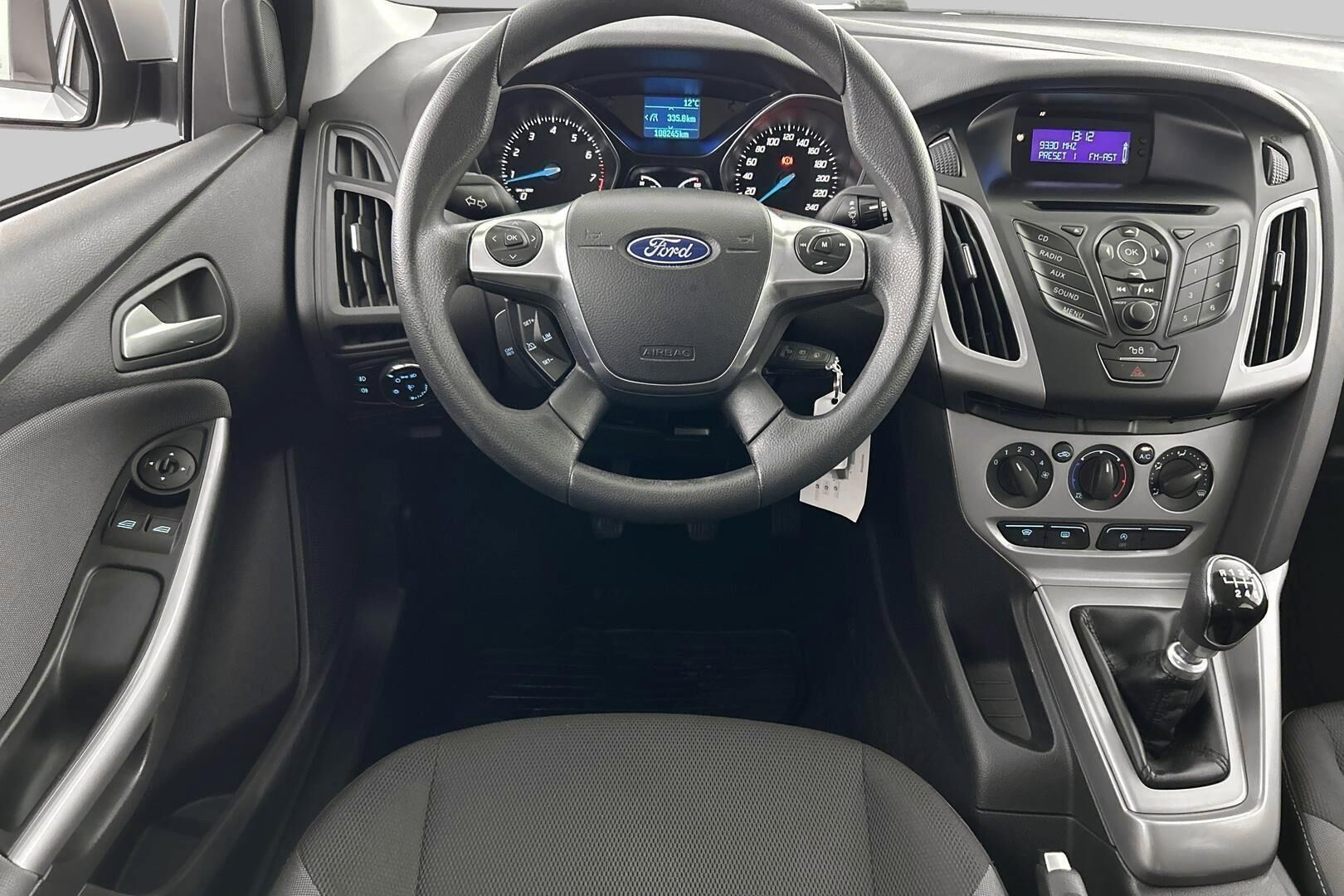 Ford Focus iso kuva 24