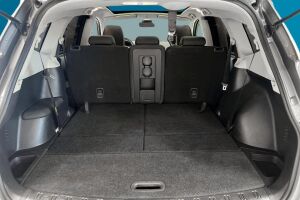 Nissan Qashqai+2 esikatselu 12