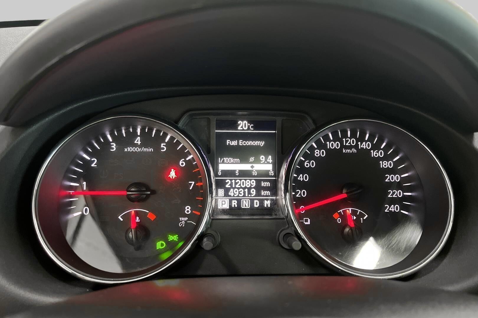 Nissan Qashqai+2 iso kuva 14