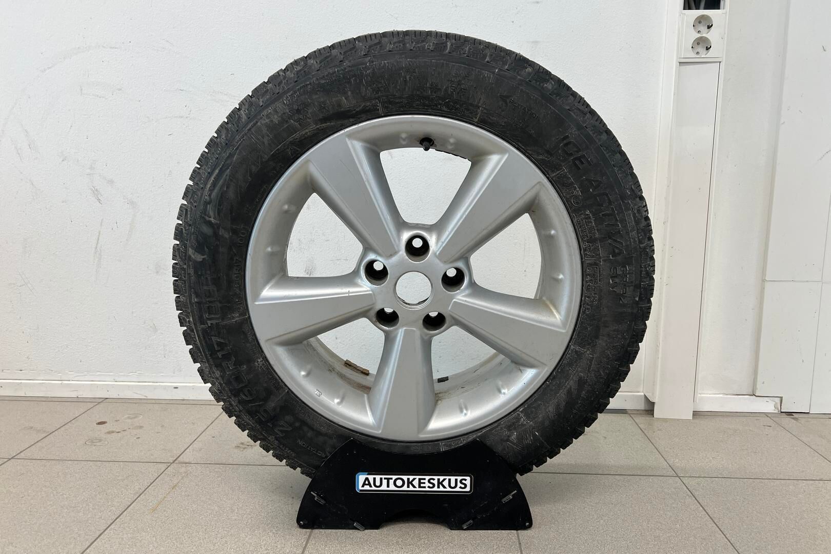 Nissan Qashqai+2 iso kuva 27