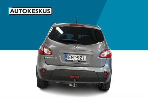 Nissan Qashqai+2 esikatselu 6