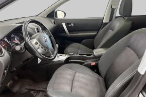 Nissan Qashqai+2 esikatselu 9