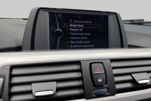 BMW 3-SARJA esikatselu 15