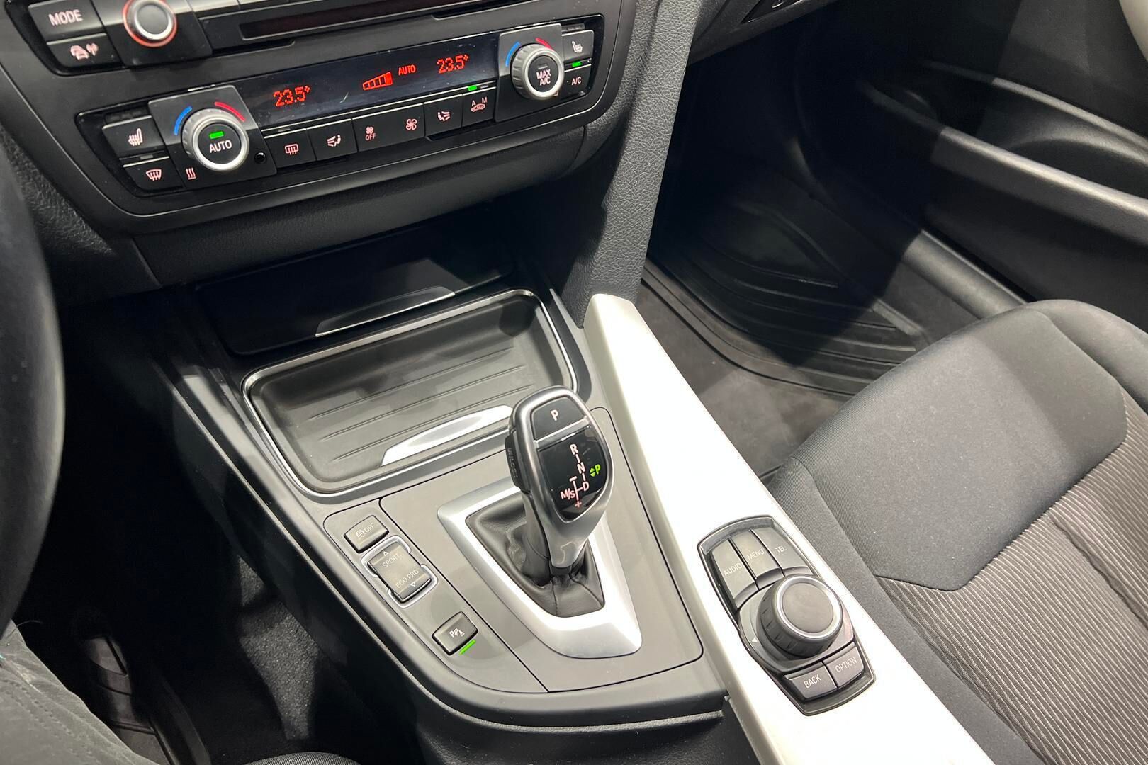 BMW 3-SARJA iso kuva 18