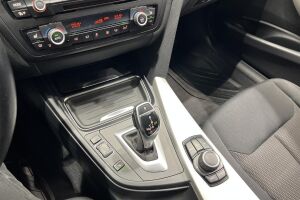 BMW 3-SARJA esikatselu 18