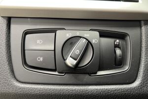 BMW 3-SARJA esikatselu 25